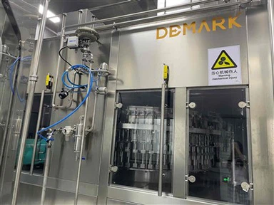 Hela linjen automatisk husdjursfyllningsmaskin för öl Kolsyrad dryck Juice Soda Vatten Läsk